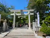 鎮守氷川神社の{uncategorized: "未分類", other: "その他", undefined: "問題あり", building: "その他建物", grave: "お墓", sacred_gate: "鳥居", guardian: "狛犬", statue: "像", buddha: "仏像", history: "歴史", nature: "自然", garden: "庭園", animal: "動物", pagoda: "塔", temizu: "手水舎", mountain_gate: "山門・神門", sanctuary: "本殿・本堂", subordinate: "末社・摂社", art: "芸術", scenery: "景色", jizo: "地蔵", ema: "絵馬", goshuin: "御朱印", omikuji: "おみくじ", items: "授与品その他", amulet: "お守り", goshuincho: "御朱印帳", eats: "食事", festival: "お祭り", votive_dance: "神楽", shichigosan: "七五三参", wedding: "結婚式", experience: "体験その他", initially: "初詣", around: "周辺", anti_infection: "感染症対策"}