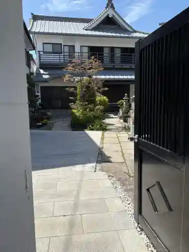 全慶院の{uncategorized: "未分類", other: "その他", undefined: "問題あり", building: "その他建物", grave: "お墓", sacred_gate: "鳥居", guardian: "狛犬", statue: "像", buddha: "仏像", history: "歴史", nature: "自然", garden: "庭園", animal: "動物", pagoda: "塔", temizu: "手水舎", mountain_gate: "山門・神門", sanctuary: "本殿・本堂", subordinate: "末社・摂社", art: "芸術", scenery: "景色", jizo: "地蔵", ema: "絵馬", goshuin: "御朱印", omikuji: "おみくじ", items: "授与品その他", amulet: "お守り", goshuincho: "御朱印帳", eats: "食事", festival: "お祭り", votive_dance: "神楽", shichigosan: "七五三参", wedding: "結婚式", experience: "体験その他", initially: "初詣", around: "周辺", anti_infection: "感染症対策"}