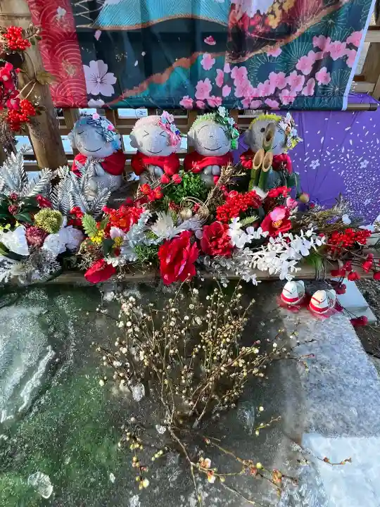 陽林寺の{uncategorized: "未分類", other: "その他", undefined: "問題あり", building: "その他建物", grave: "お墓", sacred_gate: "鳥居", guardian: "狛犬", statue: "像", buddha: "仏像", history: "歴史", nature: "自然", garden: "庭園", animal: "動物", pagoda: "塔", temizu: "手水舎", mountain_gate: "山門・神門", sanctuary: "本殿・本堂", subordinate: "末社・摂社", art: "芸術", scenery: "景色", jizo: "地蔵", ema: "絵馬", goshuin: "御朱印", omikuji: "おみくじ", items: "授与品その他", amulet: "お守り", goshuincho: "御朱印帳", eats: "食事", festival: "お祭り", votive_dance: "神楽", shichigosan: "七五三参", wedding: "結婚式", experience: "体験その他", initially: "初詣", around: "周辺", anti_infection: "感染症対策"}