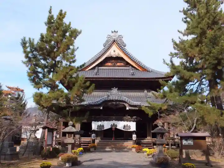 信濃國分寺の本殿・本堂