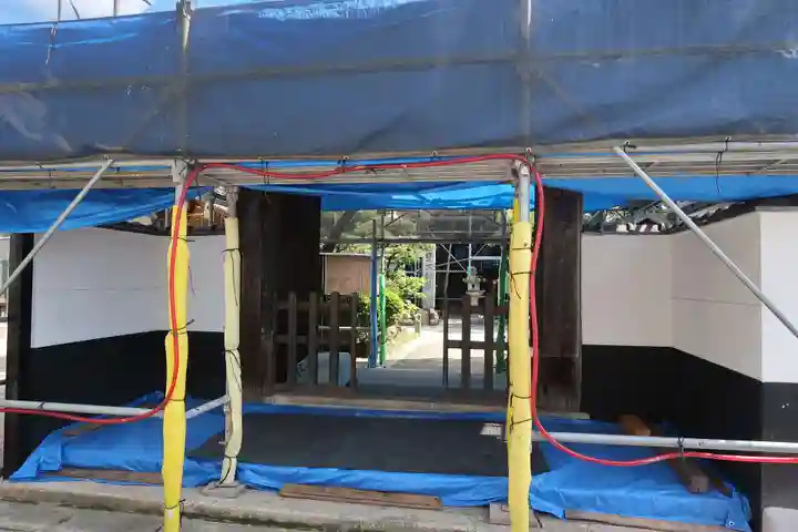 大聖院の山門・神門