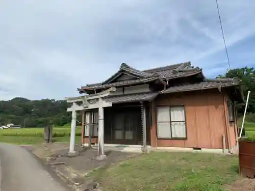 八幡神社の本殿・本堂