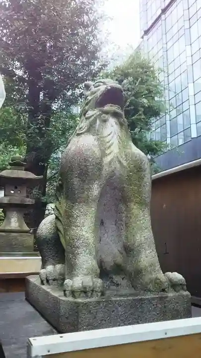 稲荷鬼王神社の狛犬