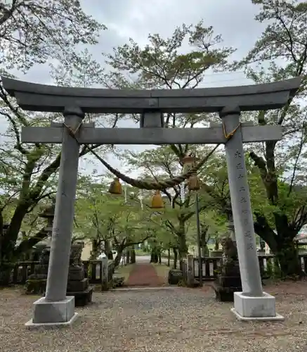 天鷹神社の鳥居