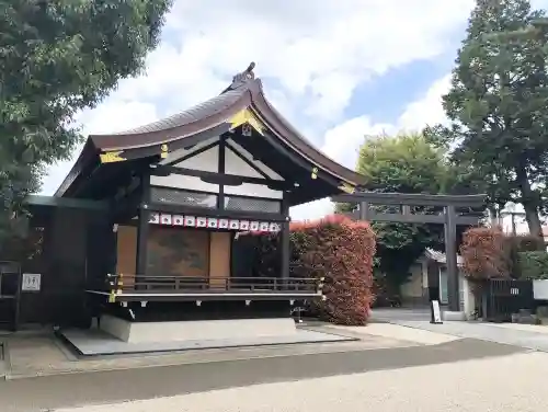 中野沼袋氷川神社の{uncategorized: "未分類", other: "その他", undefined: "問題あり", building: "その他建物", grave: "お墓", sacred_gate: "鳥居", guardian: "狛犬", statue: "像", buddha: "仏像", history: "歴史", nature: "自然", garden: "庭園", animal: "動物", pagoda: "塔", temizu: "手水舎", mountain_gate: "山門・神門", sanctuary: "本殿・本堂", subordinate: "末社・摂社", art: "芸術", scenery: "景色", jizo: "地蔵", ema: "絵馬", goshuin: "御朱印", omikuji: "おみくじ", items: "授与品その他", amulet: "お守り", goshuincho: "御朱印帳", eats: "食事", festival: "お祭り", votive_dance: "神楽", shichigosan: "七五三参", wedding: "結婚式", experience: "体験その他", initially: "初詣", around: "周辺", anti_infection: "感染症対策"}