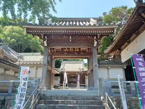 安楽寺の山門・神門