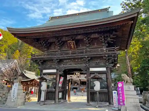 日牟禮八幡宮の山門