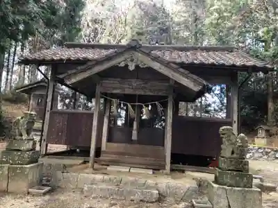 井戸鐘乳穴神社の本殿・本堂