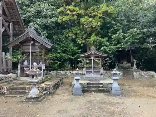 波豆八幡神社の末社・摂社