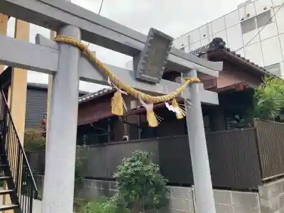 山蒼稲荷神社の{uncategorized: "未分類", other: "その他", undefined: "問題あり", building: "その他建物", grave: "お墓", sacred_gate: "鳥居", guardian: "狛犬", statue: "像", buddha: "仏像", history: "歴史", nature: "自然", garden: "庭園", animal: "動物", pagoda: "塔", temizu: "手水舎", mountain_gate: "山門・神門", sanctuary: "本殿・本堂", subordinate: "末社・摂社", art: "芸術", scenery: "景色", jizo: "地蔵", ema: "絵馬", goshuin: "御朱印", omikuji: "おみくじ", items: "授与品その他", amulet: "お守り", goshuincho: "御朱印帳", eats: "食事", festival: "お祭り", votive_dance: "神楽", shichigosan: "七五三参", wedding: "結婚式", experience: "体験その他", initially: "初詣", around: "周辺", anti_infection: "感染症対策"}