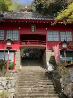 磯山弁財天の山門・神門