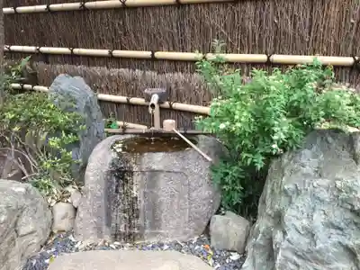 正寶院（飛不動尊）の手水舎