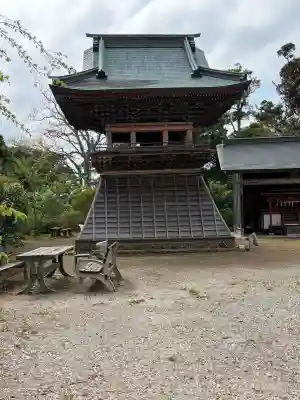 石堂寺の{uncategorized: "未分類", other: "その他", undefined: "問題あり", building: "その他建物", grave: "お墓", sacred_gate: "鳥居", guardian: "狛犬", statue: "像", buddha: "仏像", history: "歴史", nature: "自然", garden: "庭園", animal: "動物", pagoda: "塔", temizu: "手水舎", mountain_gate: "山門・神門", sanctuary: "本殿・本堂", subordinate: "末社・摂社", art: "芸術", scenery: "景色", jizo: "地蔵", ema: "絵馬", goshuin: "御朱印", omikuji: "おみくじ", items: "授与品その他", amulet: "お守り", goshuincho: "御朱印帳", eats: "食事", festival: "お祭り", votive_dance: "神楽", shichigosan: "七五三参", wedding: "結婚式", experience: "体験その他", initially: "初詣", around: "周辺", anti_infection: "感染症対策"}