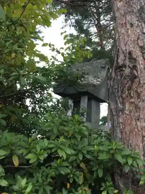 山梨岡神社の末社・摂社