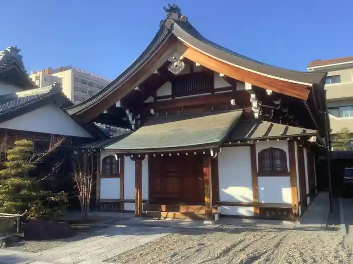 長全寺の本殿・本堂