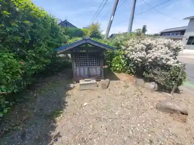 原商店前の祠(群馬県)