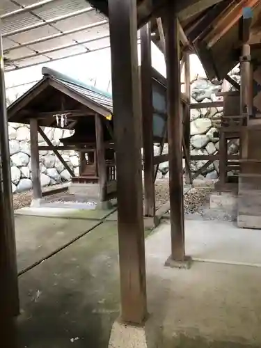 平群神社の末社