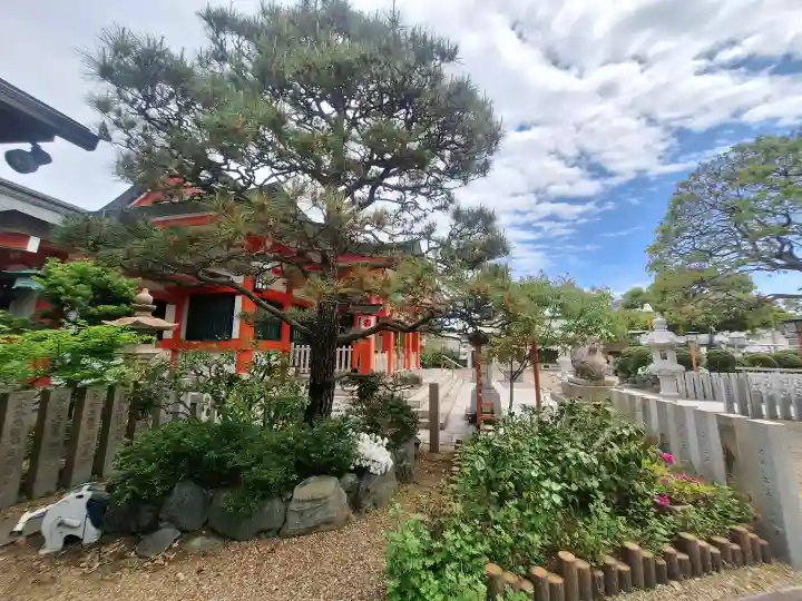 中島惣社の{uncategorized: "未分類", other: "その他", undefined: "問題あり", building: "その他建物", grave: "お墓", sacred_gate: "鳥居", guardian: "狛犬", statue: "像", buddha: "仏像", history: "歴史", nature: "自然", garden: "庭園", animal: "動物", pagoda: "塔", temizu: "手水舎", mountain_gate: "山門・神門", sanctuary: "本殿・本堂", subordinate: "末社・摂社", art: "芸術", scenery: "景色", jizo: "地蔵", ema: "絵馬", goshuin: "御朱印", omikuji: "おみくじ", items: "授与品その他", amulet: "お守り", goshuincho: "御朱印帳", eats: "食事", festival: "お祭り", votive_dance: "神楽", shichigosan: "七五三参", wedding: "結婚式", experience: "体験その他", initially: "初詣", around: "周辺", anti_infection: "感染症対策"}