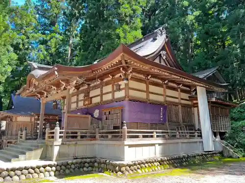 白川八幡神社の本殿・本堂