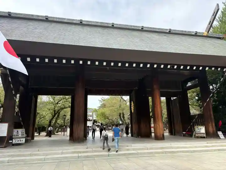 靖國神社の{uncategorized: "未分類", other: "その他", undefined: "問題あり", building: "その他建物", grave: "お墓", sacred_gate: "鳥居", guardian: "狛犬", statue: "像", buddha: "仏像", history: "歴史", nature: "自然", garden: "庭園", animal: "動物", pagoda: "塔", temizu: "手水舎", mountain_gate: "山門・神門", sanctuary: "本殿・本堂", subordinate: "末社・摂社", art: "芸術", scenery: "景色", jizo: "地蔵", ema: "絵馬", goshuin: "御朱印", omikuji: "おみくじ", items: "授与品その他", amulet: "お守り", goshuincho: "御朱印帳", eats: "食事", festival: "お祭り", votive_dance: "神楽", shichigosan: "七五三参", wedding: "結婚式", experience: "体験その他", initially: "初詣", around: "周辺", anti_infection: "感染症対策"}