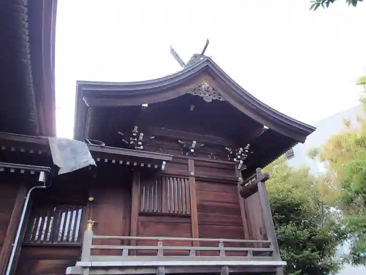 大棚・中川杉山神社の本殿・本堂