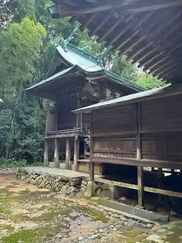 熊野神社の本殿