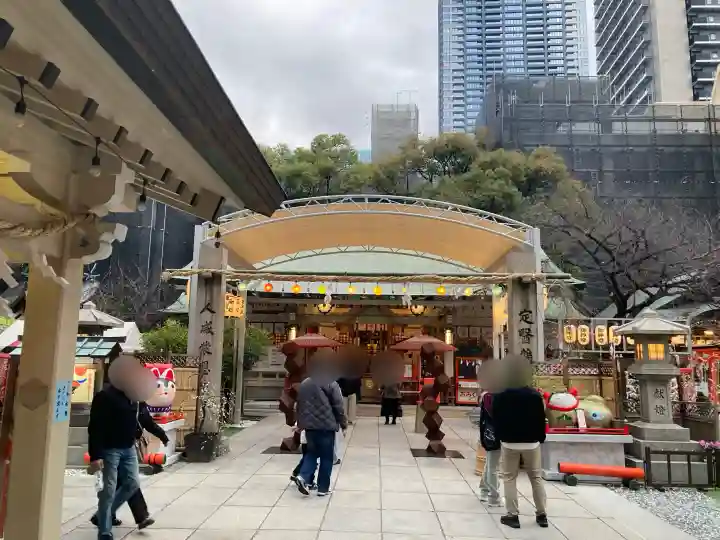露天神社(お初天神)の{uncategorized: "未分類", other: "その他", undefined: "問題あり", building: "その他建物", grave: "お墓", sacred_gate: "鳥居", guardian: "狛犬", statue: "像", buddha: "仏像", history: "歴史", nature: "自然", garden: "庭園", animal: "動物", pagoda: "塔", temizu: "手水舎", mountain_gate: "山門・神門", sanctuary: "本殿・本堂", subordinate: "末社・摂社", art: "芸術", scenery: "景色", jizo: "地蔵", ema: "絵馬", goshuin: "御朱印", omikuji: "おみくじ", items: "授与品その他", amulet: "お守り", goshuincho: "御朱印帳", eats: "食事", festival: "お祭り", votive_dance: "神楽", shichigosan: "七五三参", wedding: "結婚式", experience: "体験その他", initially: "初詣", around: "周辺", anti_infection: "感染症対策"}