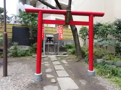 妻戀神社の末社・摂社
