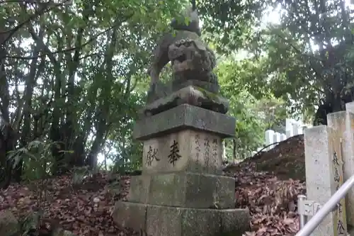 高尾神社の狛犬