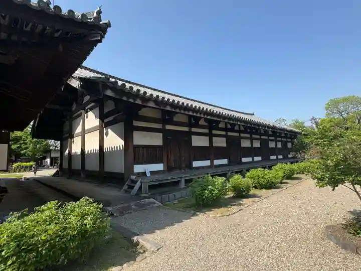 元興寺の{uncategorized: "未分類", other: "その他", undefined: "問題あり", building: "その他建物", grave: "お墓", sacred_gate: "鳥居", guardian: "狛犬", statue: "像", buddha: "仏像", history: "歴史", nature: "自然", garden: "庭園", animal: "動物", pagoda: "塔", temizu: "手水舎", mountain_gate: "山門・神門", sanctuary: "本殿・本堂", subordinate: "末社・摂社", art: "芸術", scenery: "景色", jizo: "地蔵", ema: "絵馬", goshuin: "御朱印", omikuji: "おみくじ", items: "授与品その他", amulet: "お守り", goshuincho: "御朱印帳", eats: "食事", festival: "お祭り", votive_dance: "神楽", shichigosan: "七五三参", wedding: "結婚式", experience: "体験その他", initially: "初詣", around: "周辺", anti_infection: "感染症対策"}