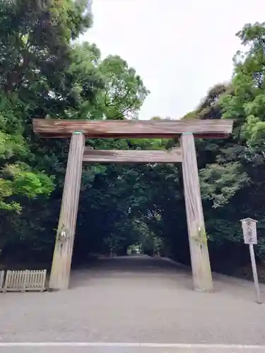 熱田神宮の鳥居