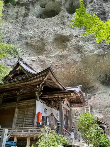 岩屋寺の本殿・本堂