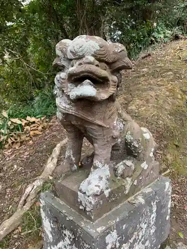 月夜見神社の狛犬