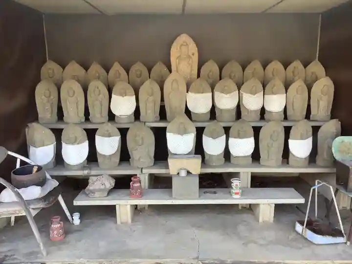 神明社(楽田横町)の仏像