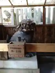 由加神社（和気由加神社）の狛犬