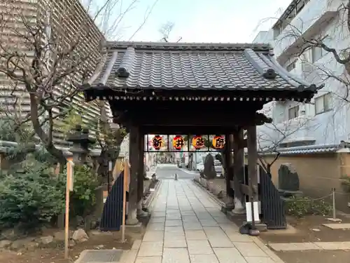 新井薬師（梅照院）の山門・神門