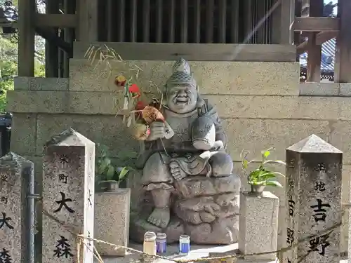 恵美酒宮天満神社の像