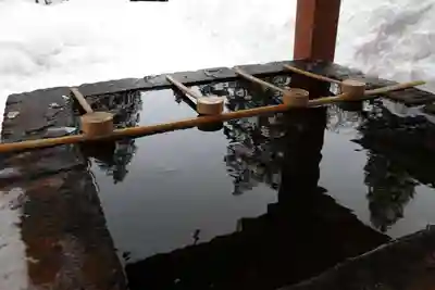 土津神社|こどもと出世の神さまの手水舎