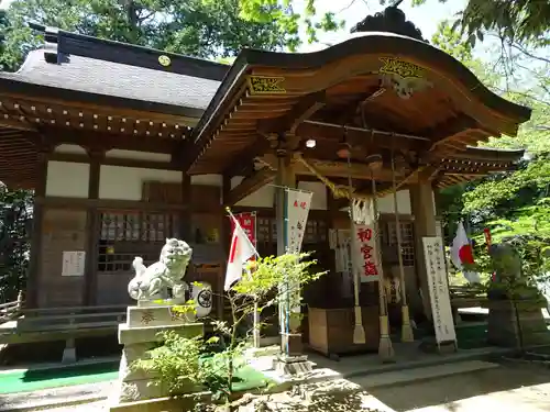 佐麻久嶺神社の本殿