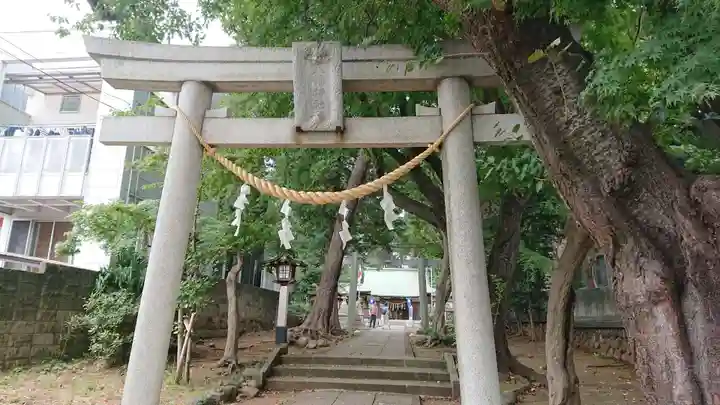 下高井戸八幡神社の鳥居