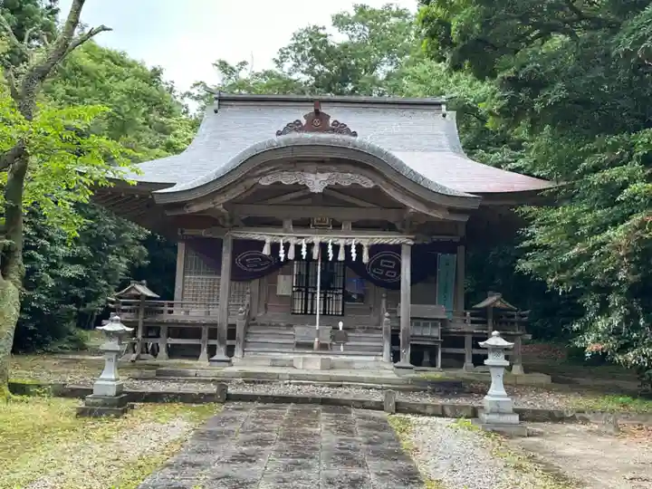 加知彌神社の本殿・本堂