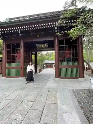 高徳院の山門・神門