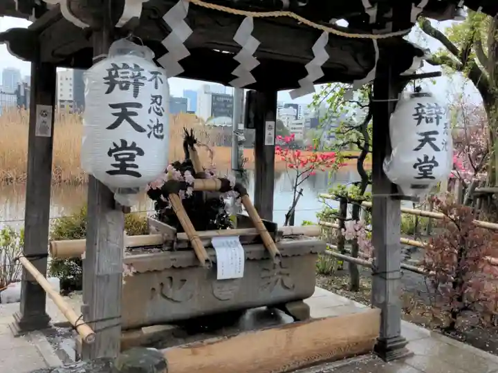 寛永寺不忍池弁天堂の手水舎