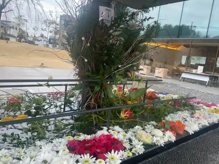 武蔵野坐令和神社の{uncategorized: "未分類", other: "その他", undefined: "問題あり", building: "その他建物", grave: "お墓", sacred_gate: "鳥居", guardian: "狛犬", statue: "像", buddha: "仏像", history: "歴史", nature: "自然", garden: "庭園", animal: "動物", pagoda: "塔", temizu: "手水舎", mountain_gate: "山門・神門", sanctuary: "本殿・本堂", subordinate: "末社・摂社", art: "芸術", scenery: "景色", jizo: "地蔵", ema: "絵馬", goshuin: "御朱印", omikuji: "おみくじ", items: "授与品その他", amulet: "お守り", goshuincho: "御朱印帳", eats: "食事", festival: "お祭り", votive_dance: "神楽", shichigosan: "七五三参", wedding: "結婚式", experience: "体験その他", initially: "初詣", around: "周辺", anti_infection: "感染症対策"}