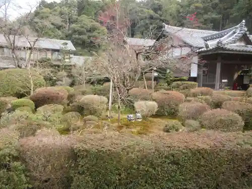 西明寺の庭園