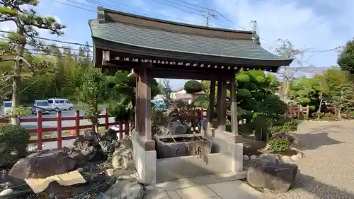 埴生神社の手水舎