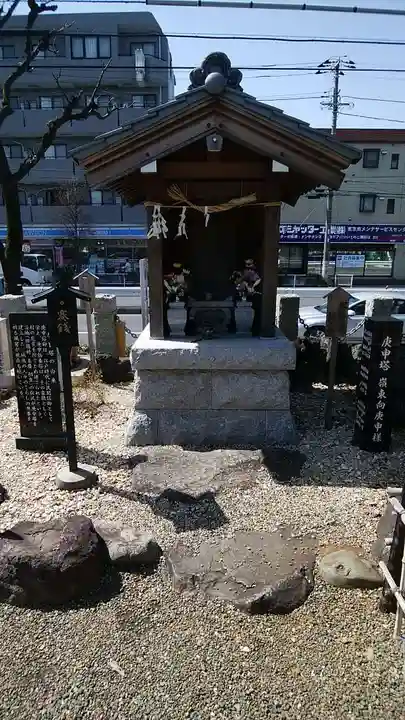 嶺白山神社の末社・摂社