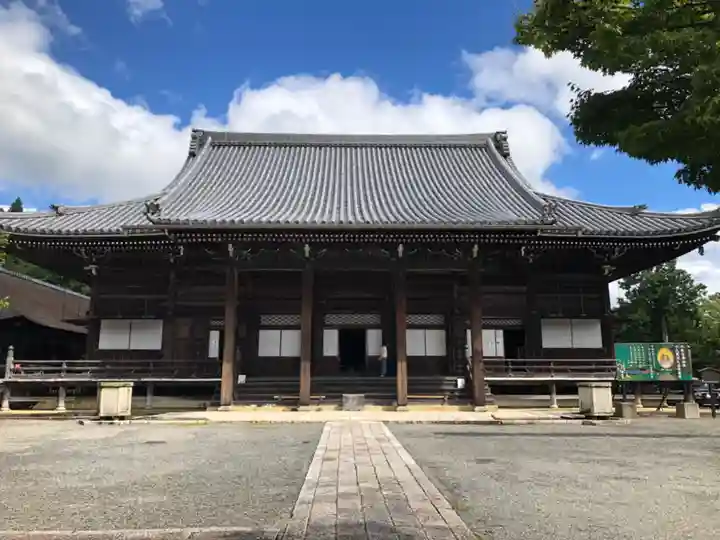 西教寺の本殿・本堂