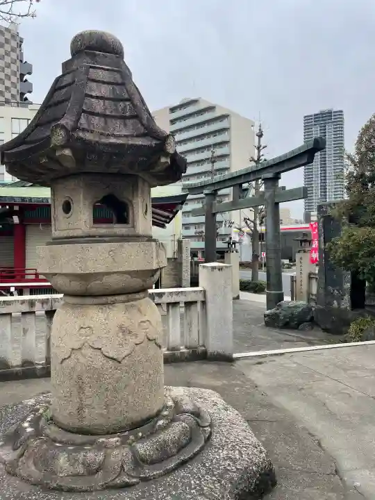 河原町稲荷神社の{uncategorized: "未分類", other: "その他", undefined: "問題あり", building: "その他建物", grave: "お墓", sacred_gate: "鳥居", guardian: "狛犬", statue: "像", buddha: "仏像", history: "歴史", nature: "自然", garden: "庭園", animal: "動物", pagoda: "塔", temizu: "手水舎", mountain_gate: "山門・神門", sanctuary: "本殿・本堂", subordinate: "末社・摂社", art: "芸術", scenery: "景色", jizo: "地蔵", ema: "絵馬", goshuin: "御朱印", omikuji: "おみくじ", items: "授与品その他", amulet: "お守り", goshuincho: "御朱印帳", eats: "食事", festival: "お祭り", votive_dance: "神楽", shichigosan: "七五三参", wedding: "結婚式", experience: "体験その他", initially: "初詣", around: "周辺", anti_infection: "感染症対策"}