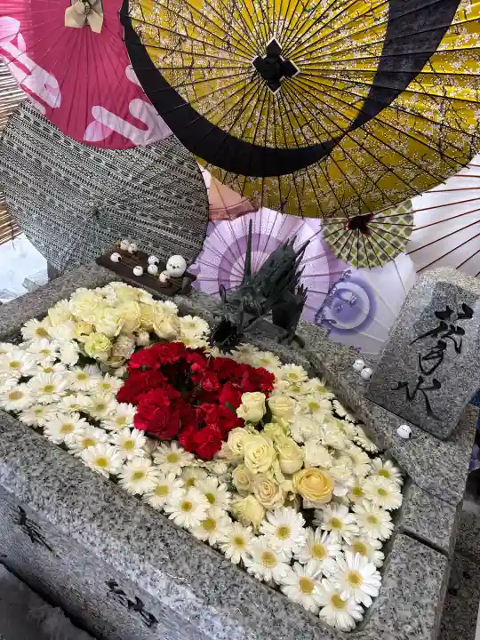 札幌諏訪神社の{uncategorized: "未分類", other: "その他", undefined: "問題あり", building: "その他建物", grave: "お墓", sacred_gate: "鳥居", guardian: "狛犬", statue: "像", buddha: "仏像", history: "歴史", nature: "自然", garden: "庭園", animal: "動物", pagoda: "塔", temizu: "手水舎", mountain_gate: "山門・神門", sanctuary: "本殿・本堂", subordinate: "末社・摂社", art: "芸術", scenery: "景色", jizo: "地蔵", ema: "絵馬", goshuin: "御朱印", omikuji: "おみくじ", items: "授与品その他", amulet: "お守り", goshuincho: "御朱印帳", eats: "食事", festival: "お祭り", votive_dance: "神楽", shichigosan: "七五三参", wedding: "結婚式", experience: "体験その他", initially: "初詣", around: "周辺", anti_infection: "感染症対策"}